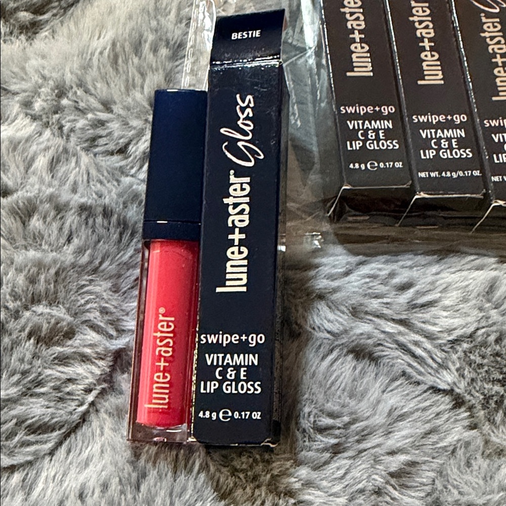 Swipe+Go Lip Gloss - Vibrant Pink